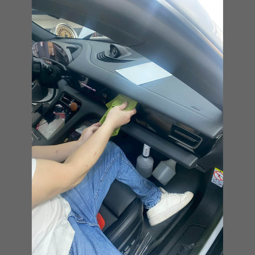 全車犀牛皮.前後保.飾條.消光黑套件，內飾黑犀牛