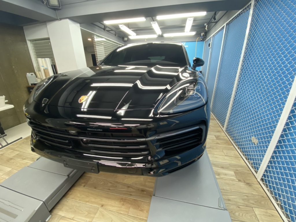 Porsche Cayneen Coupe 鸇Rapid Coat
