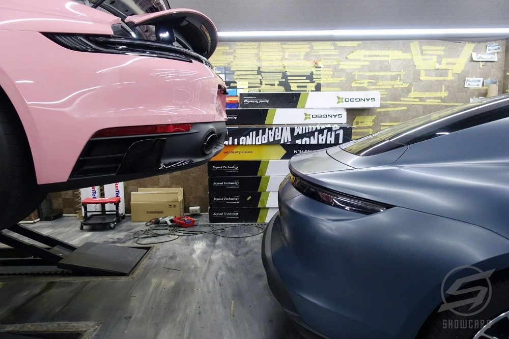 Porsche Carrera GTS 992 全車烏龍奶茶色包膜