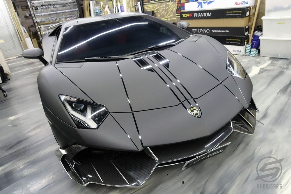 Lamborghini Aventador LP 700-4 全車消光金屬黑包膜