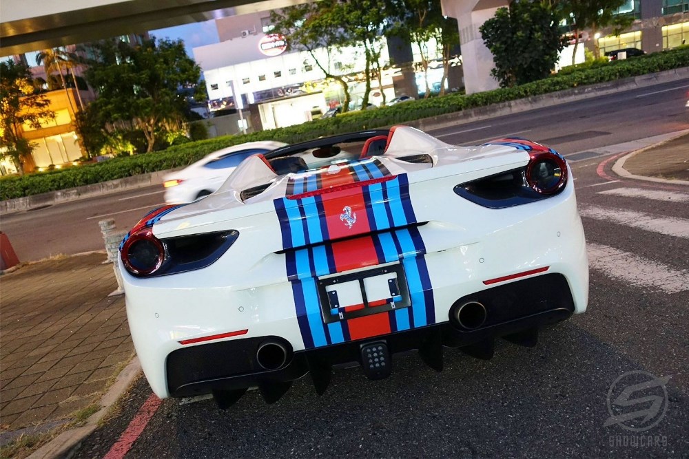 Ferrari F488 Spider 全車Martini彩貼包膜