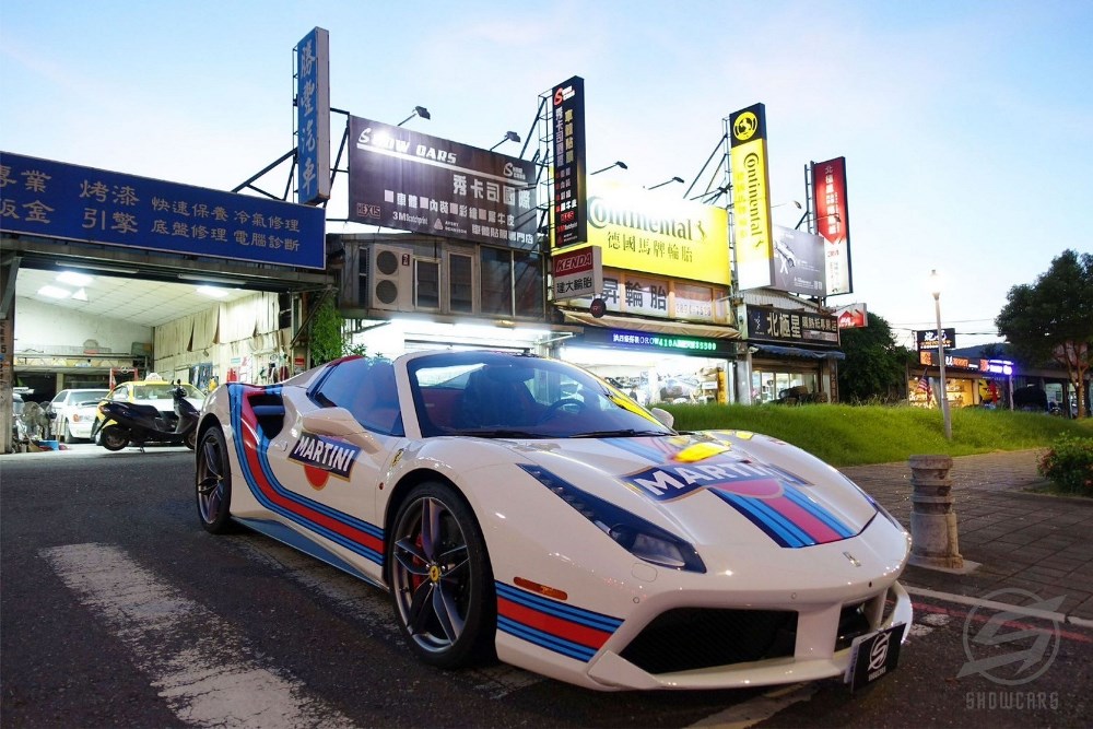 Ferrari F488 Spider 全車Martini彩貼包膜