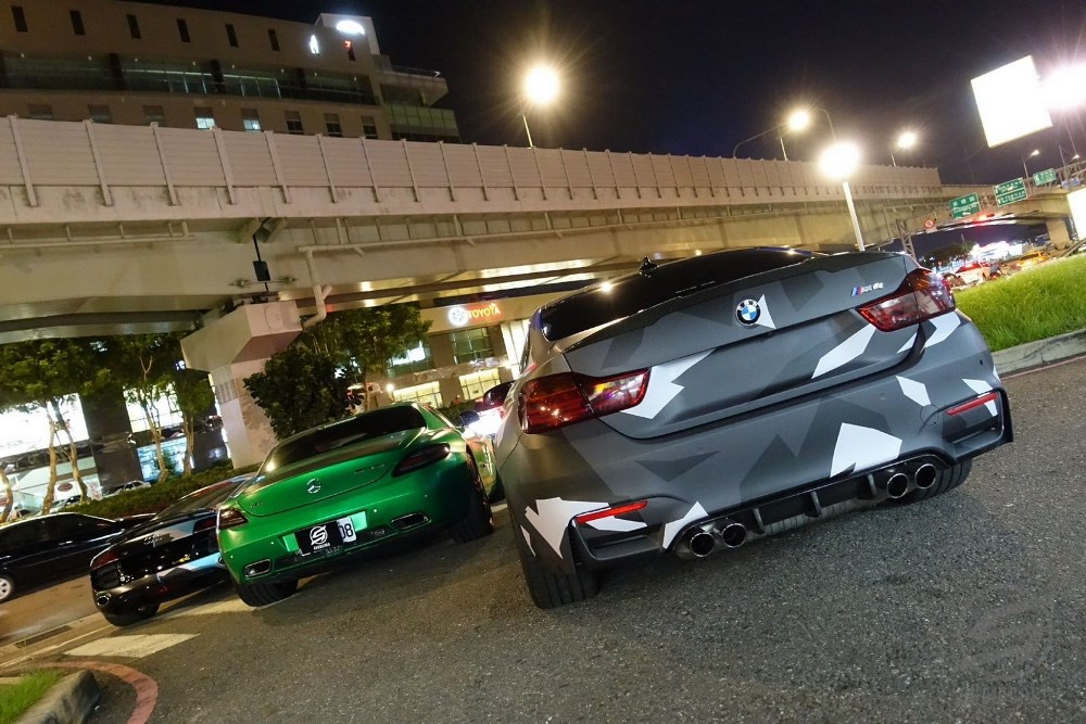 Audi R8 全車幾何迷彩彩貼包膜