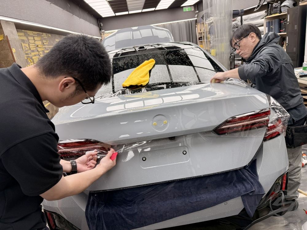 BMW 5 Series (G60) 全車透明保護膜貼膜 『犀牛皮』