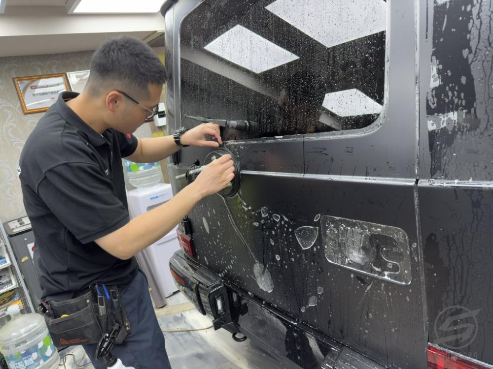 Mercedes-AMG G63 （W464）全車亮面犀牛皮撕除換貼霧面犀牛皮