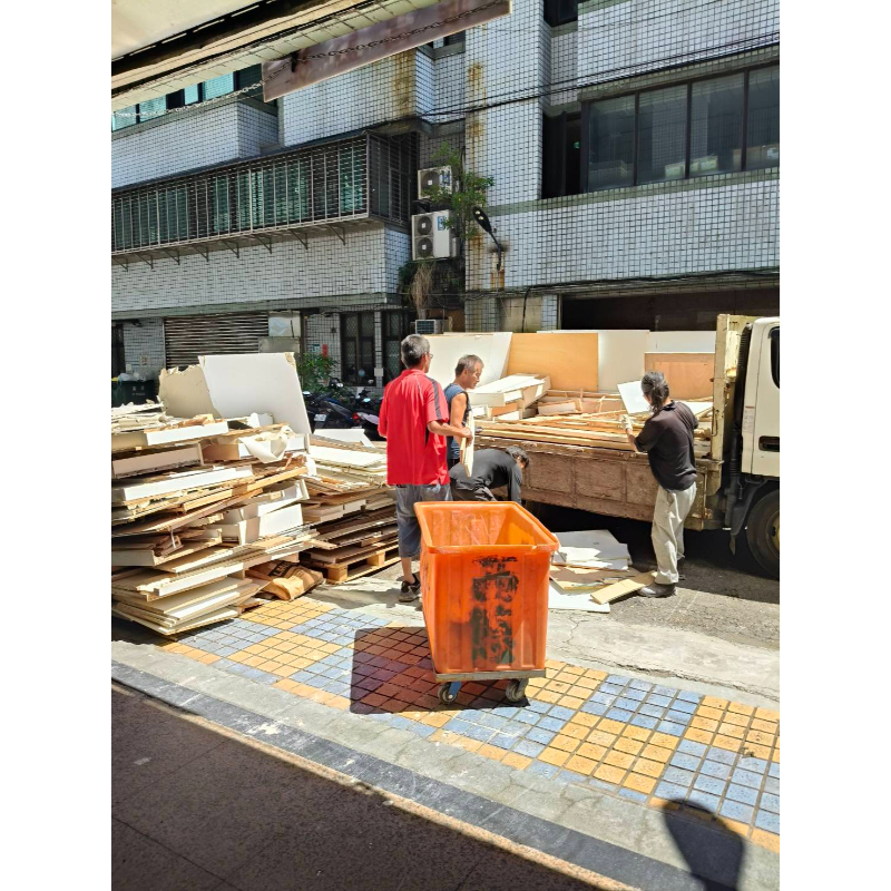 新北市樹林-新加坡工業區-拆除設備工程及莊湖拆除/新北拆除裝潢