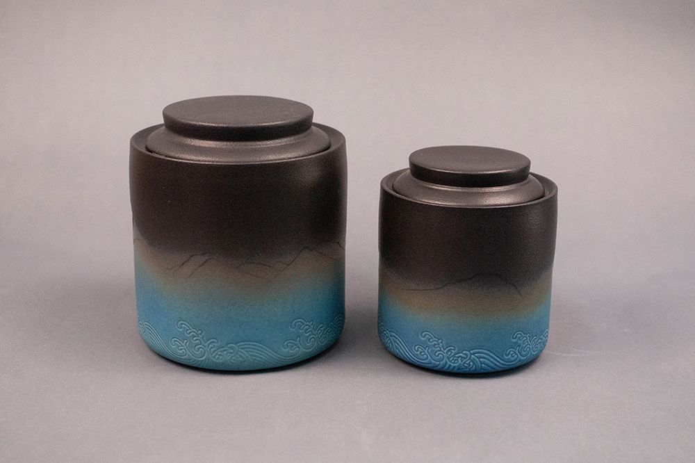 日式黑釉瓷骨灰罐