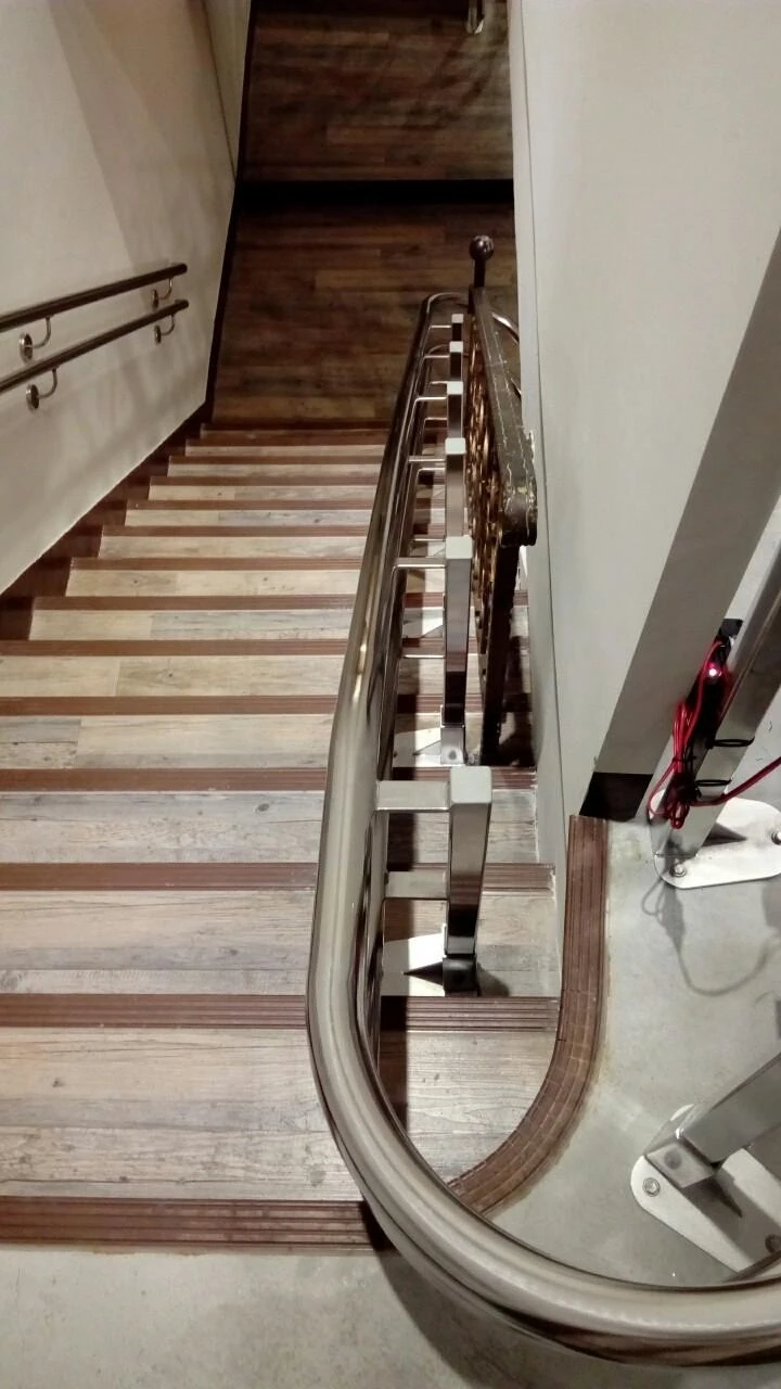 商業空間樓梯升降椅安裝