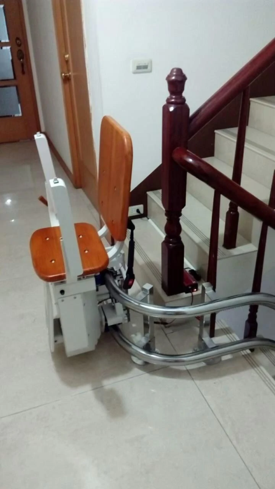 新北板橋樓梯升降椅安裝