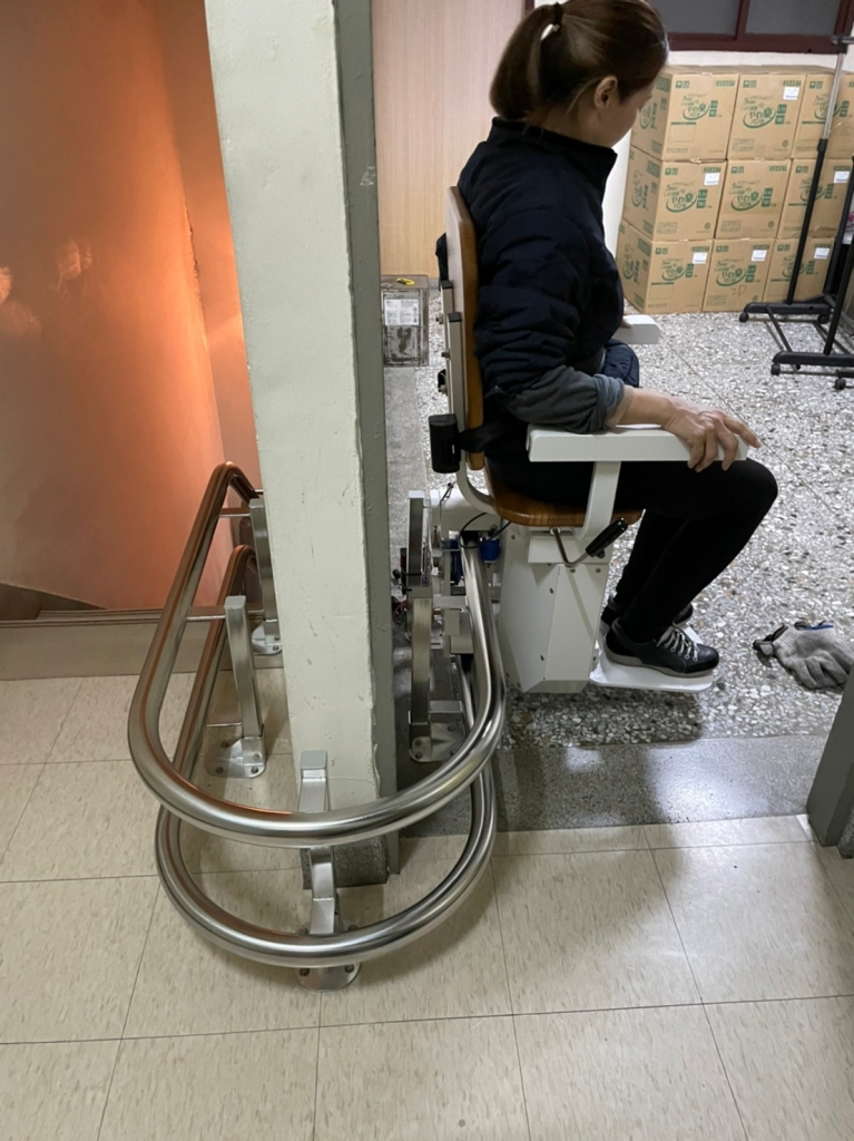 台中北屯區樓梯升降椅安裝