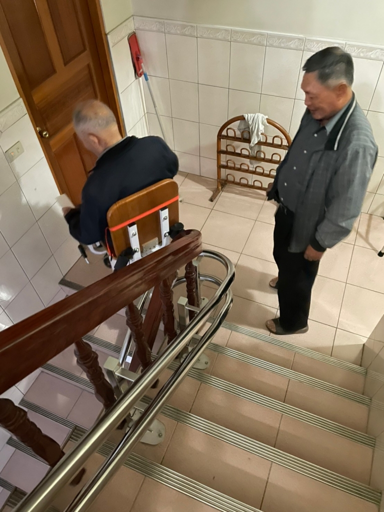 台中東勢區樓梯升降椅安裝