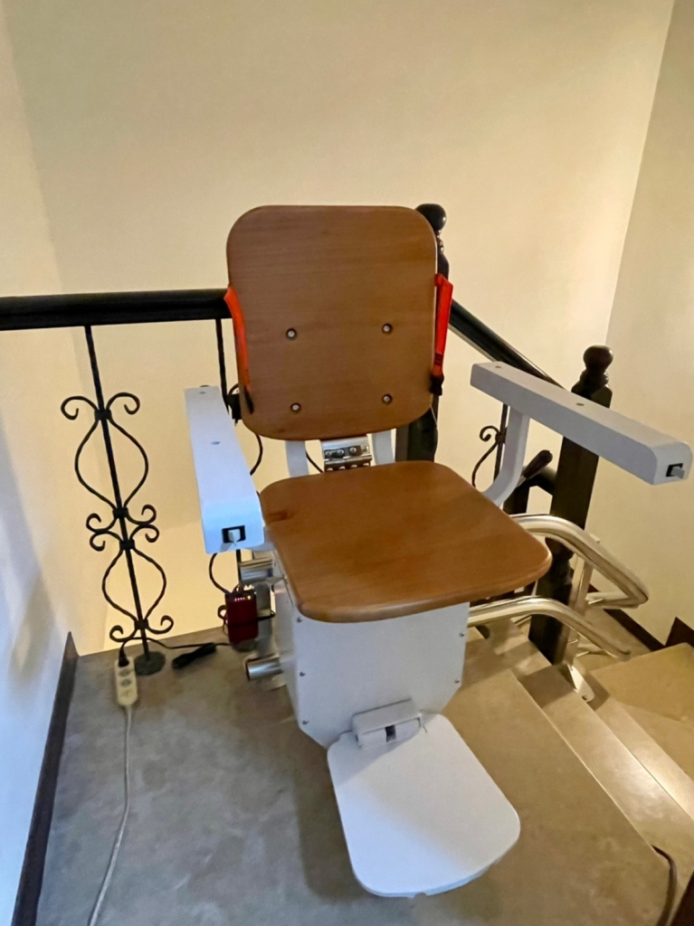 南投中興新村樓梯升降椅