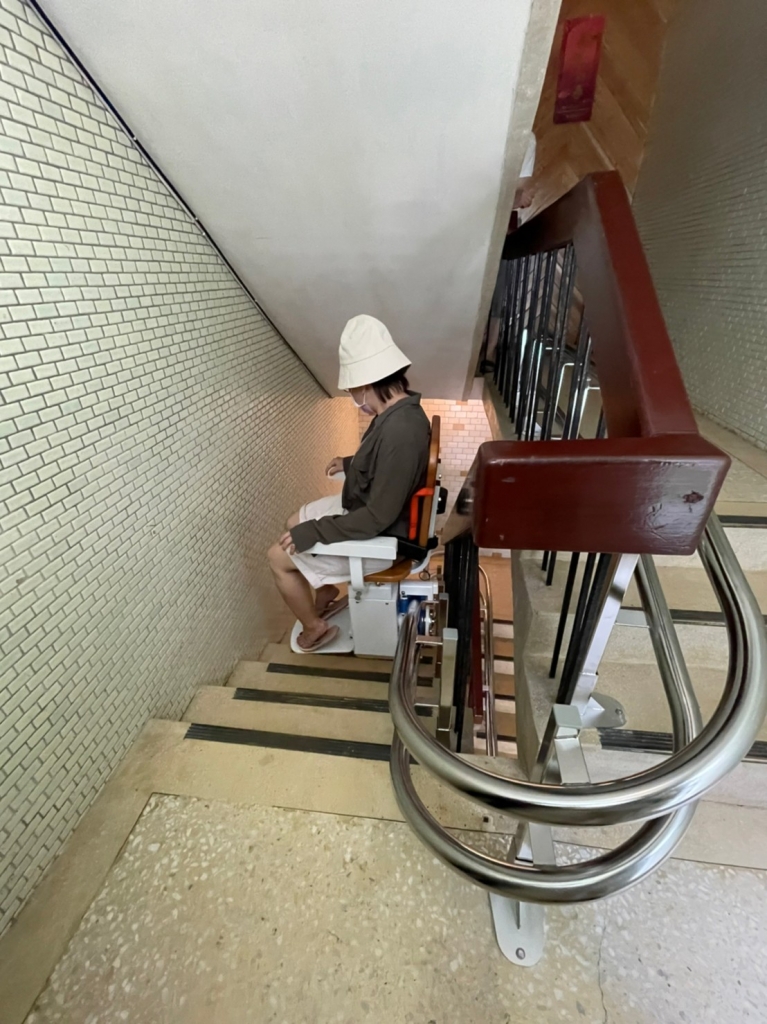 新北市新店區樓梯升降椅