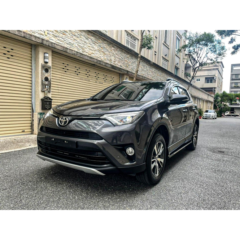 2018  RAV4