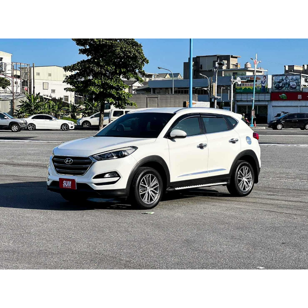 2017 Tucson 2.0 豪華 白