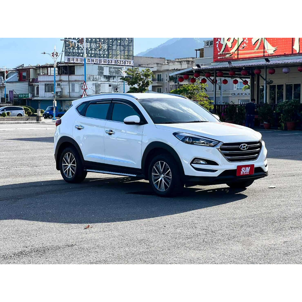 2017 Tucson 2.0 豪華 白