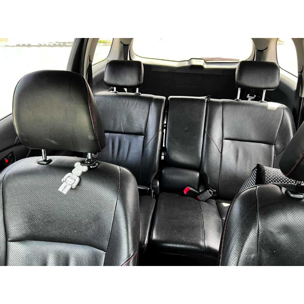 2013 WISH 七人座 2.0 黑