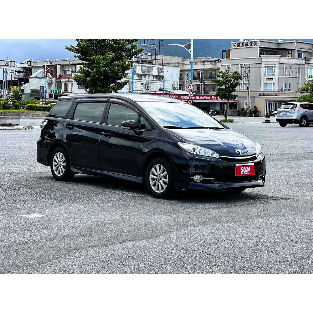 2013 WISH 七人座 2.0 黑