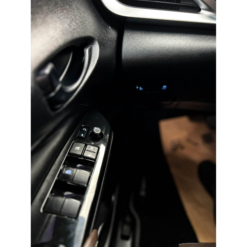 2020 Yaris Cross 紅