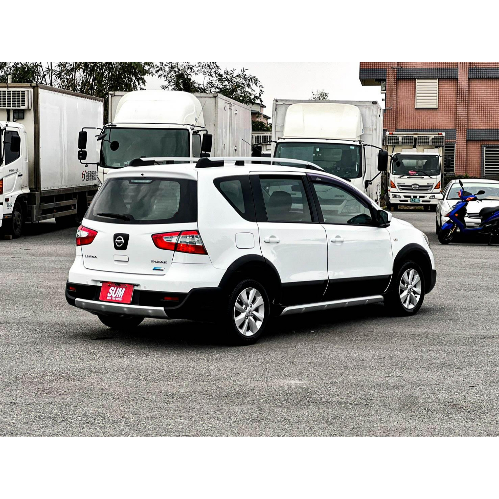 2017  Livina 1.6 白