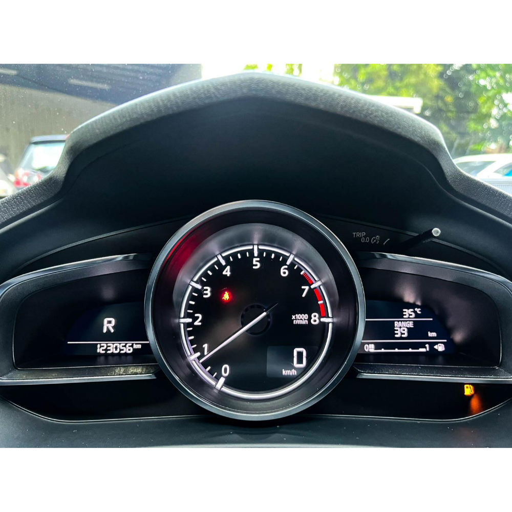 2017 MAZDA3 2.0 白