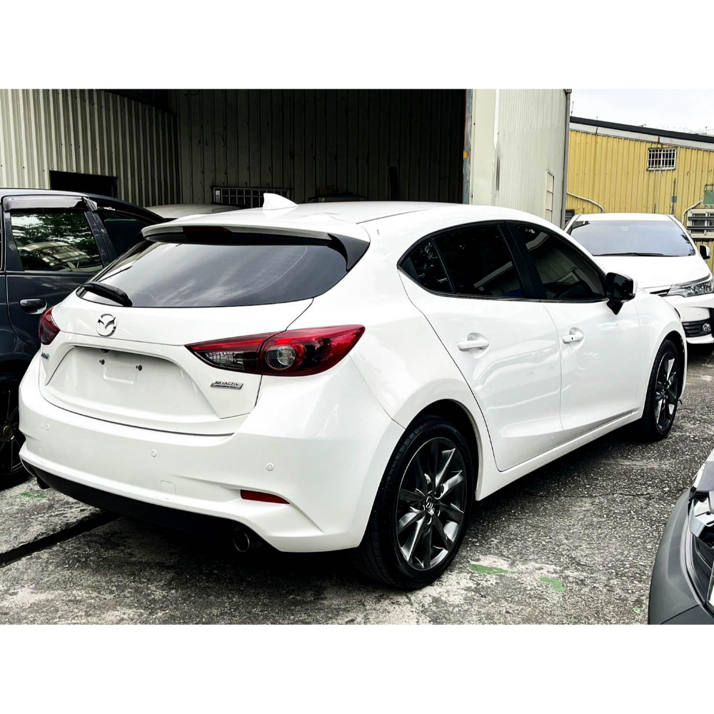 2017 MAZDA3 2.0 白