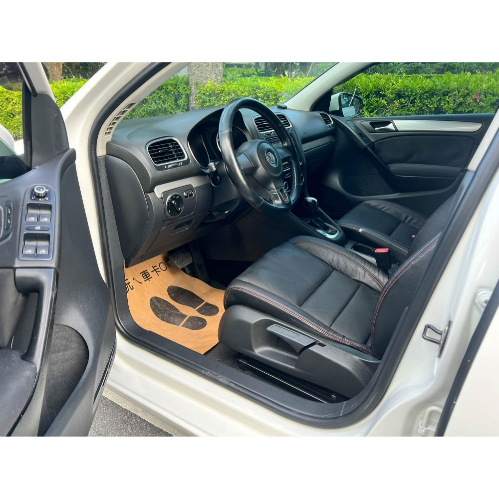2012 GOLF 1.6 白