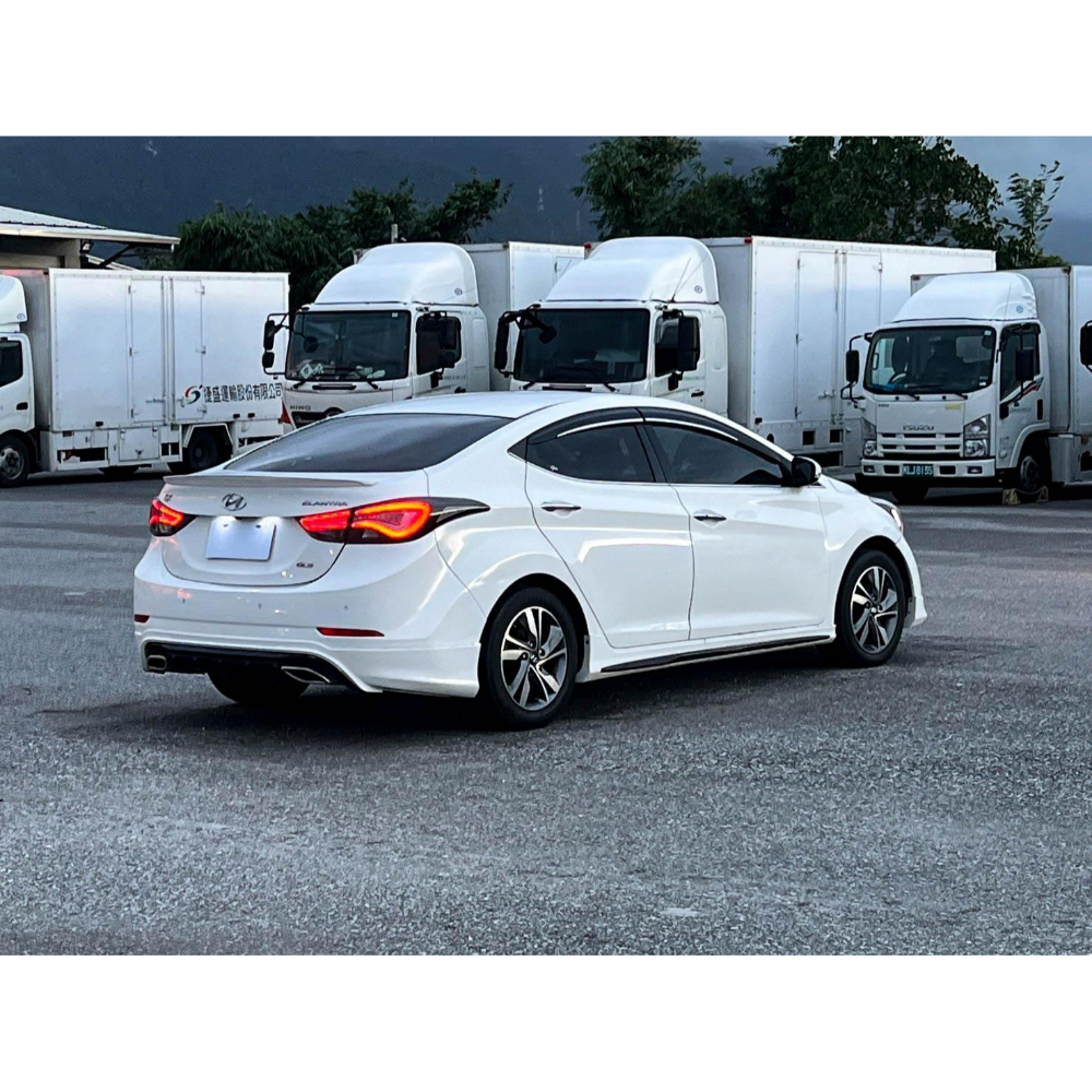 2015 ELANTRA EX 1.8 白