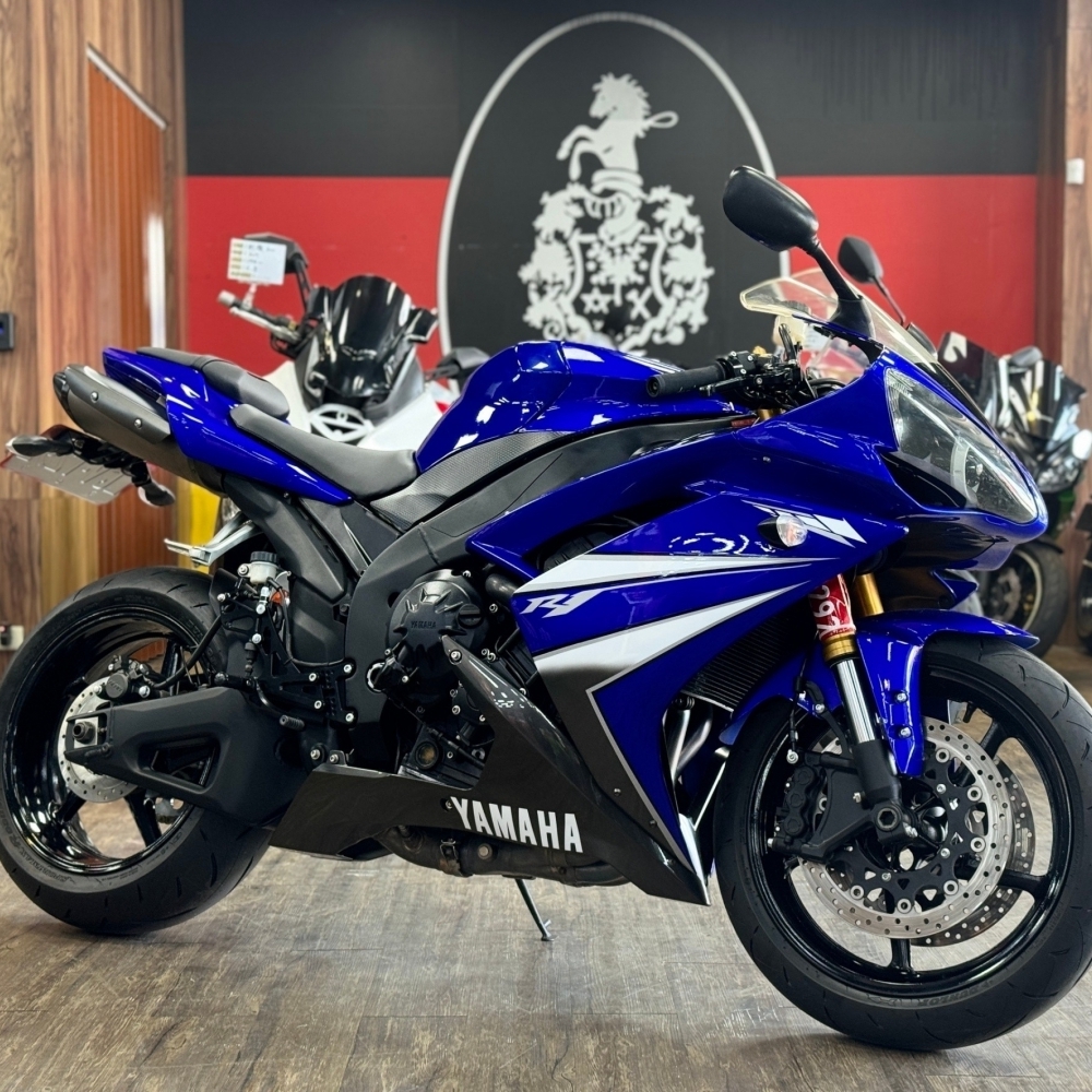YAMAHA YZF-R1