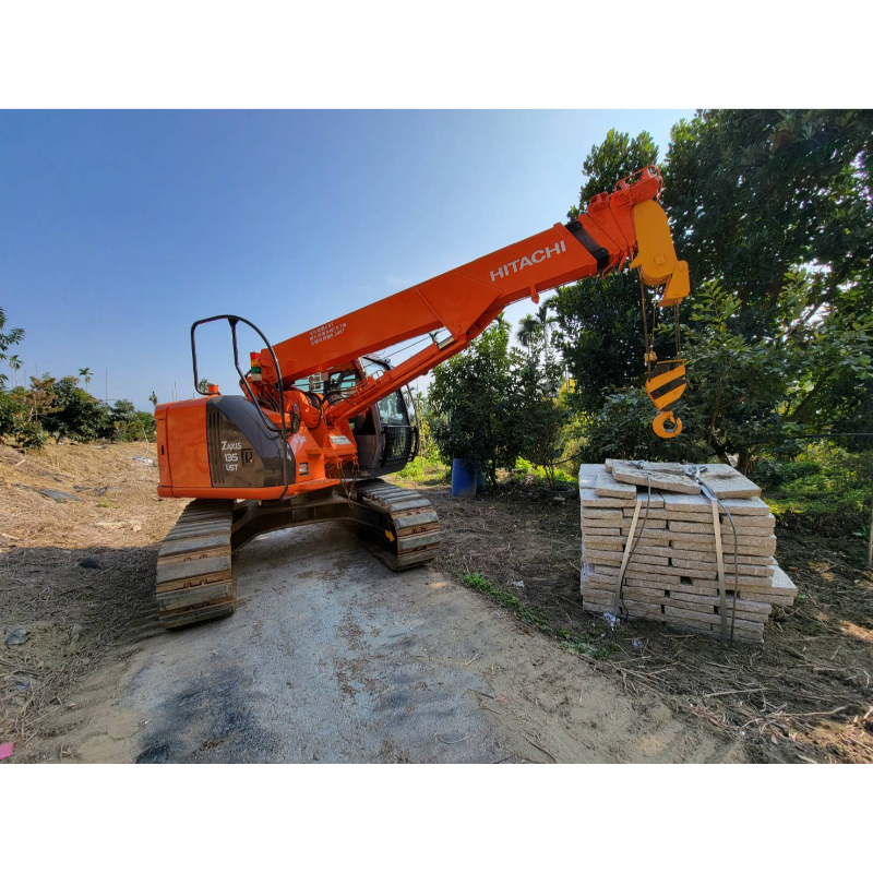 日立ZX135UST 4.9噸高空吊車