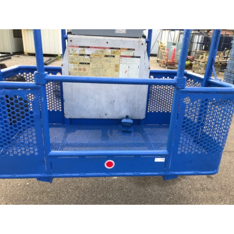 AICHI SR12B 12米-履帶直臂高空作業車