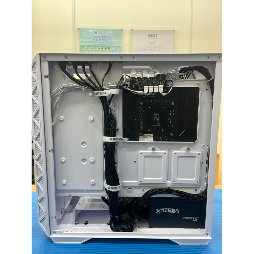 客製化⑨(i7-14700F/32G*2/2TB+2TB SSD/RTX4090)