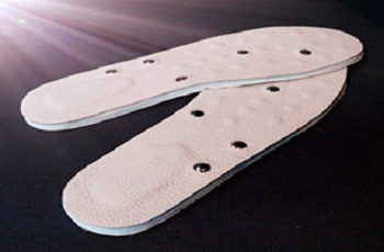 【磁波按摩】穴道刺激：磁石健康鞋墊 (中密度8mm) 運動高彈性 100%牛皮 透氣排汗 減輕疲勞