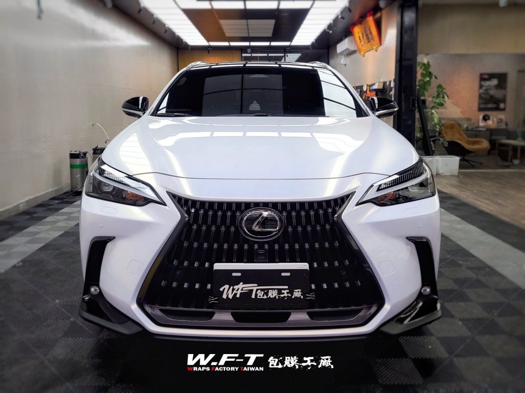 全車包膜使用膜料⏩️ KLT PET高亮白魅金
