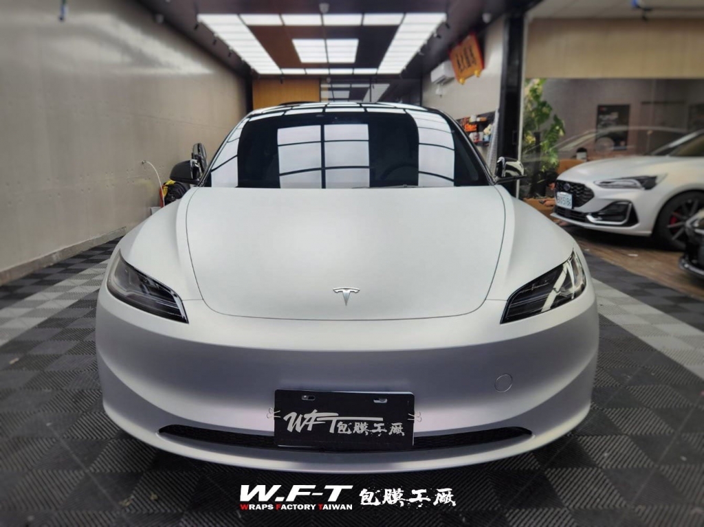 全車包膜使用膜料⏩️KLT PET緞面鋁水銀 