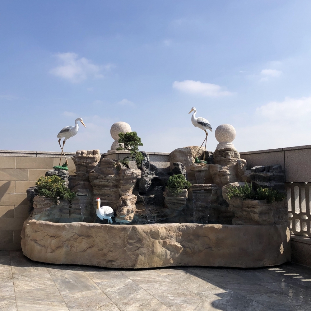 A220119｜FRP居家客製仿石流水池