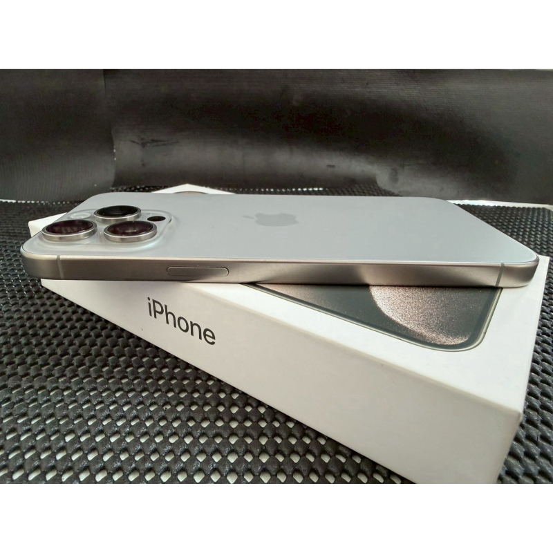 iPhone 15promax 原鈦色 512G 100%