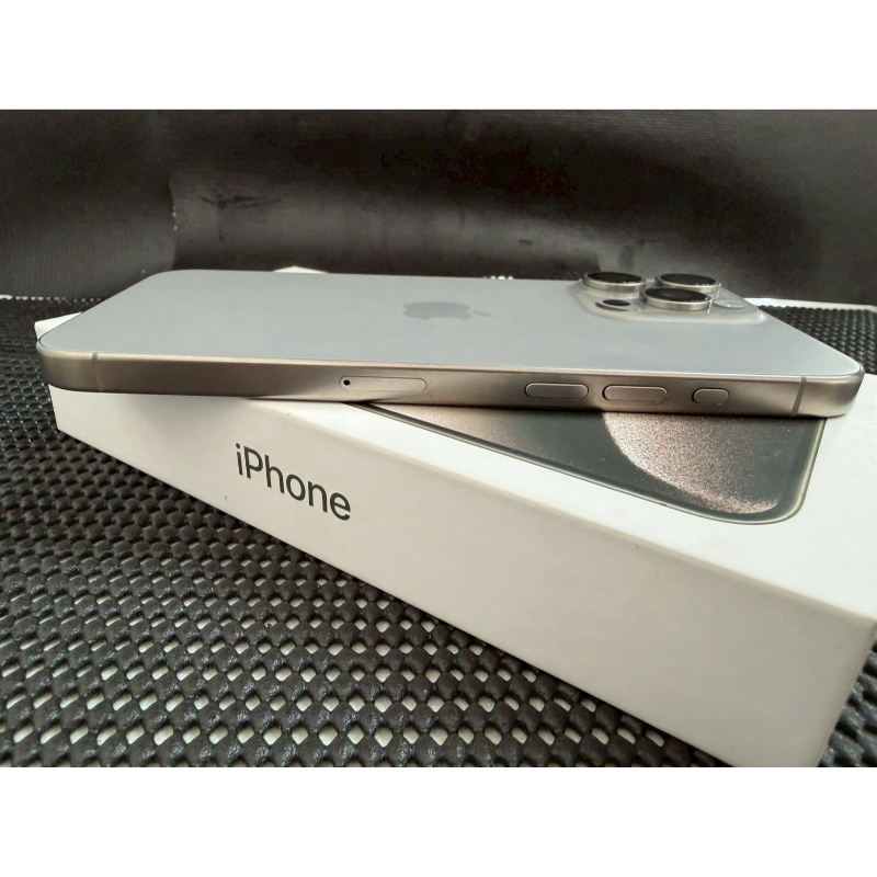 iPhone 15promax 原鈦色 512G 100%