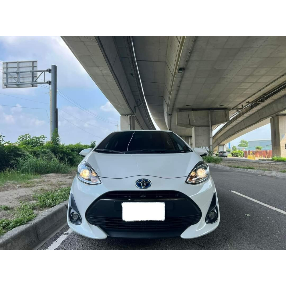 2019 Prius c 1.5油電 售35萬