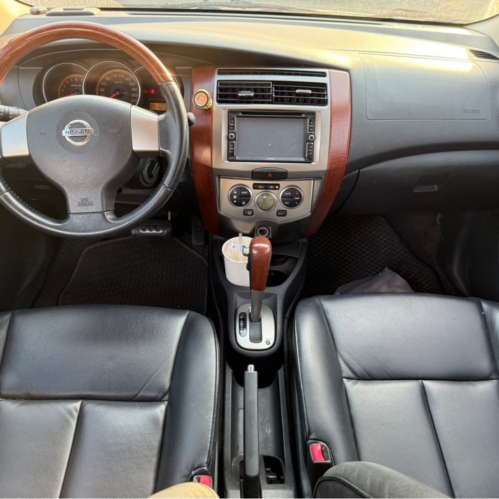 2012 Nissan Grand Livina 1.8 售13萬8