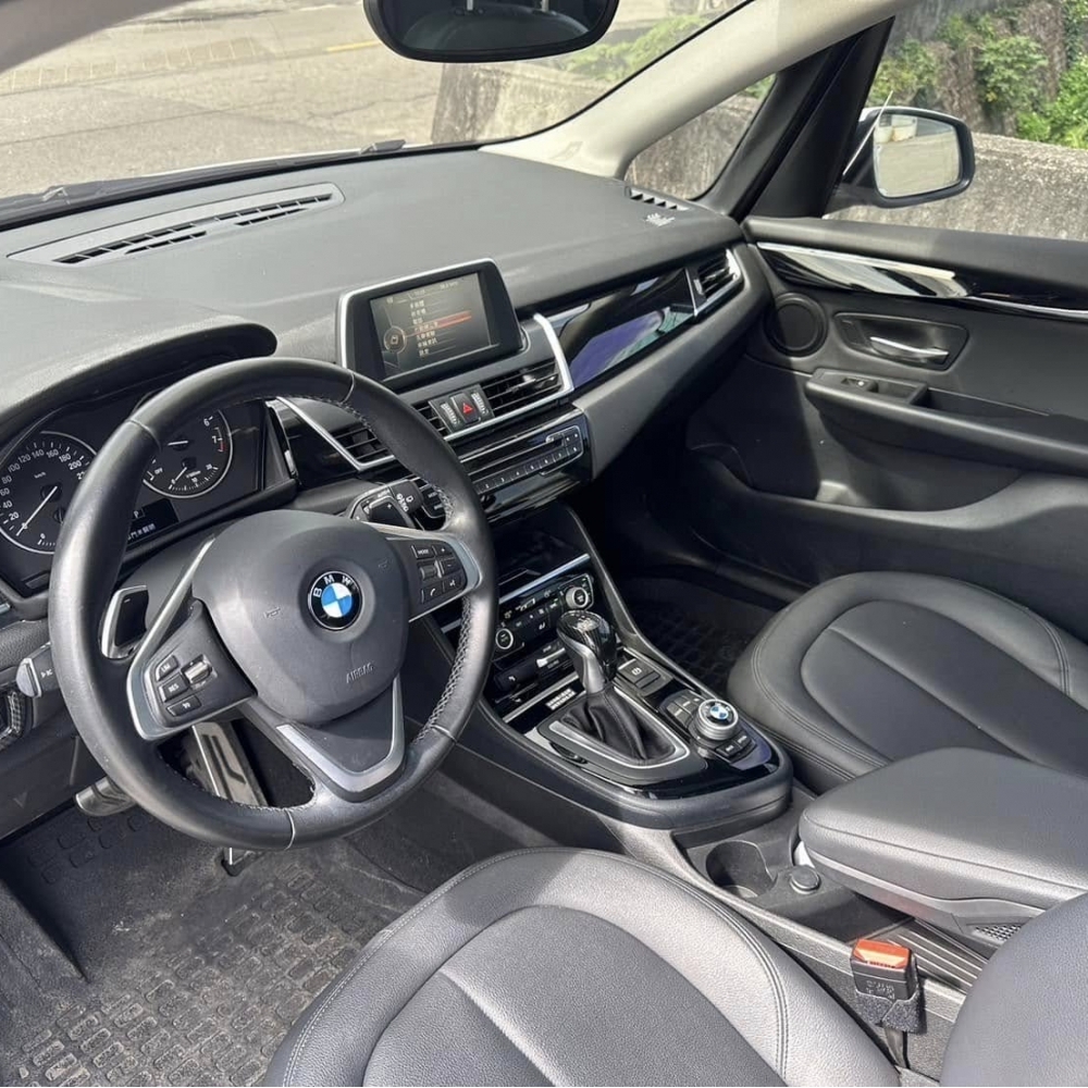 2015 BMW 220i 售68萬8