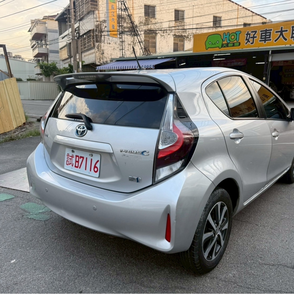 2021年 TOYOTA PRIUS C 1.5 油電 售32萬8