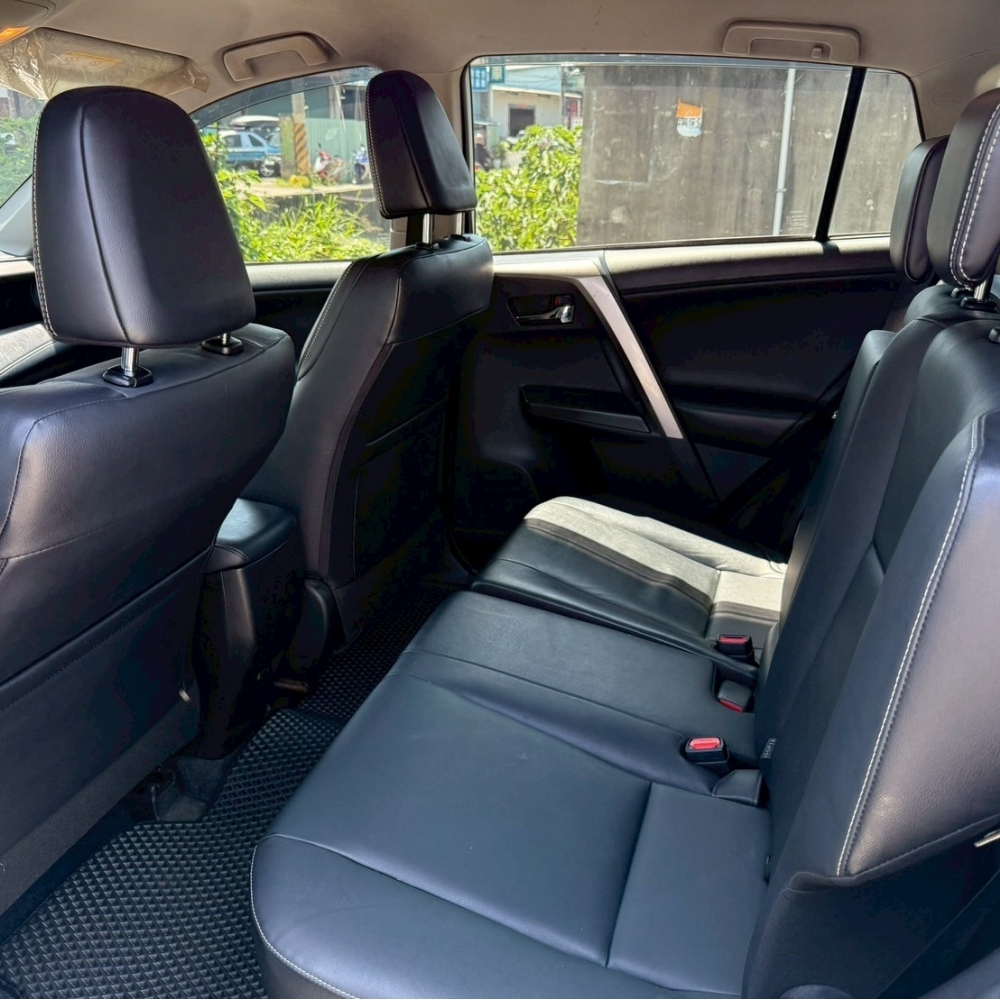 2018年 TOYOTA RAV4 2.5 售38萬8