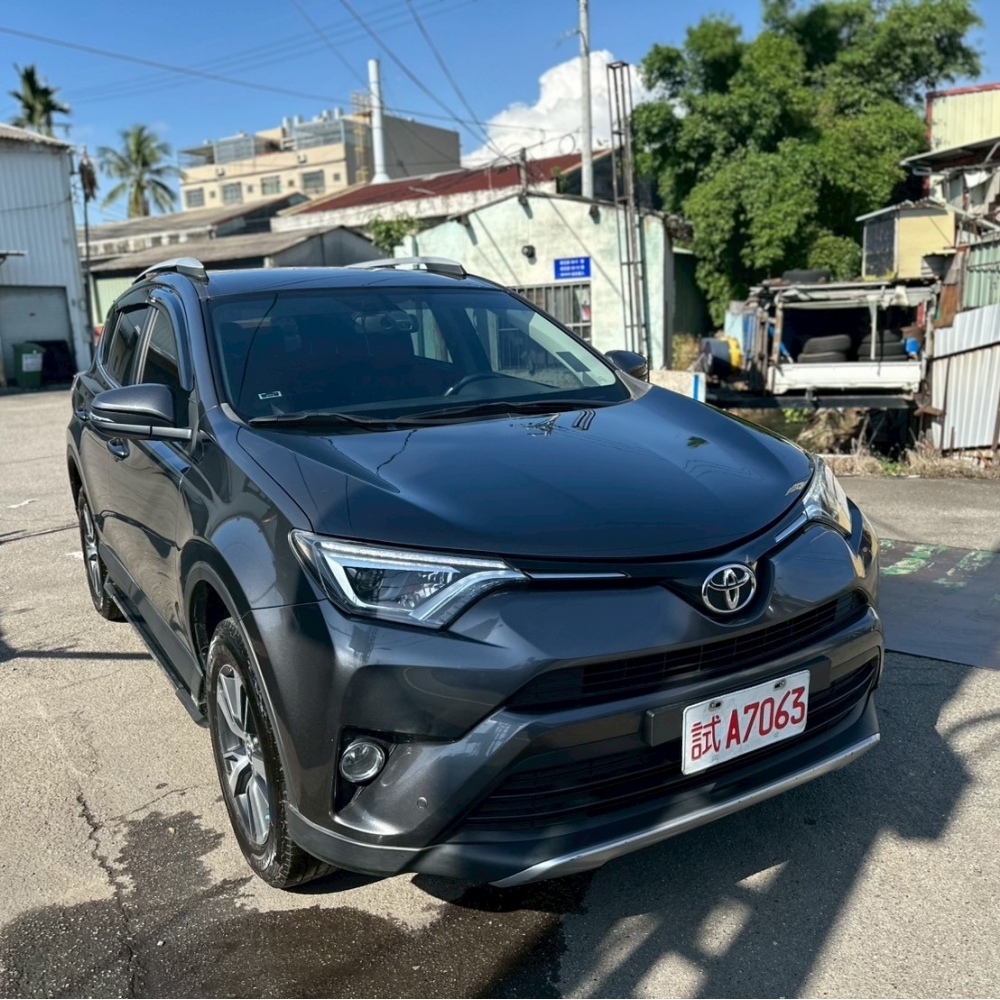 2016年 TOYOTA RAV4 2.0 售33萬8