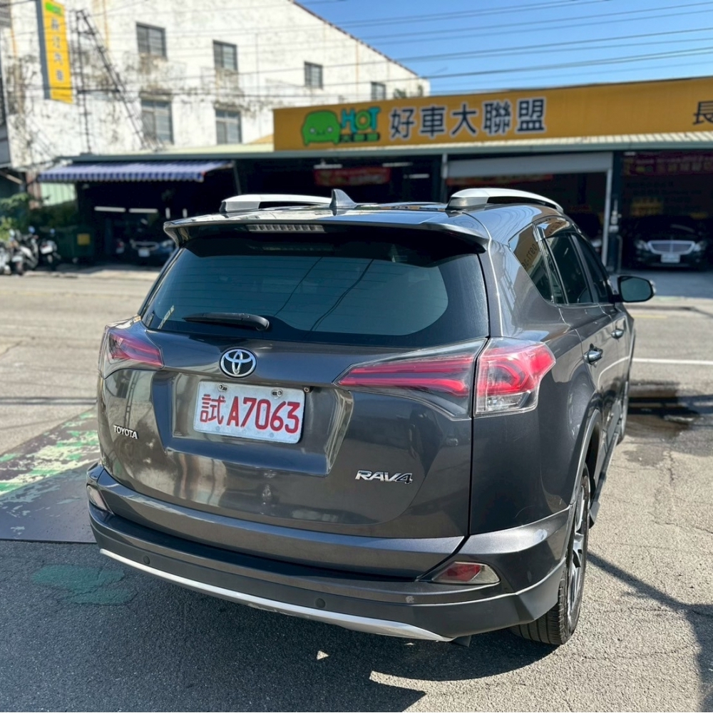 2016年 TOYOTA RAV4 2.0 售33萬8