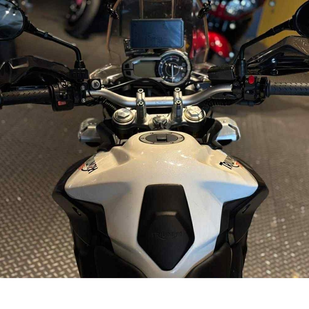 12/14  Triumph Tiger800 總代理