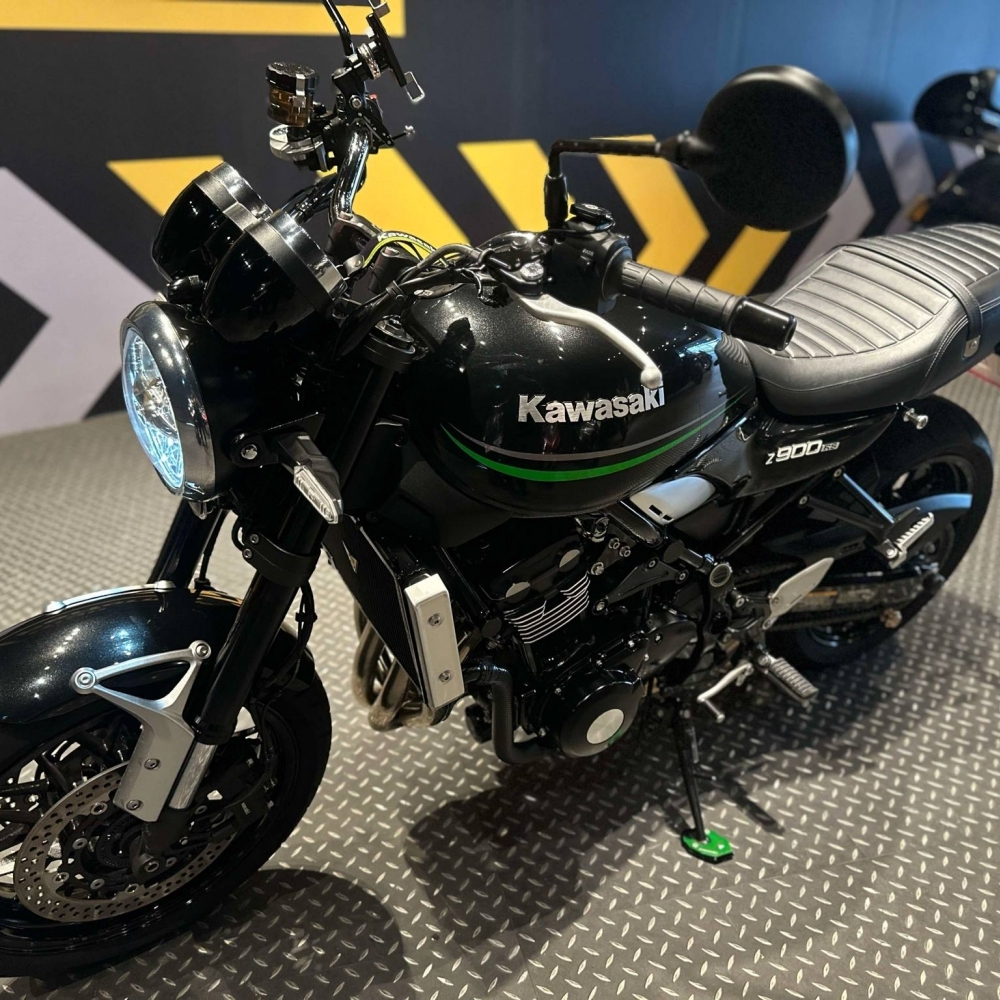 21/21 Kawasaki Z900RS 總代理