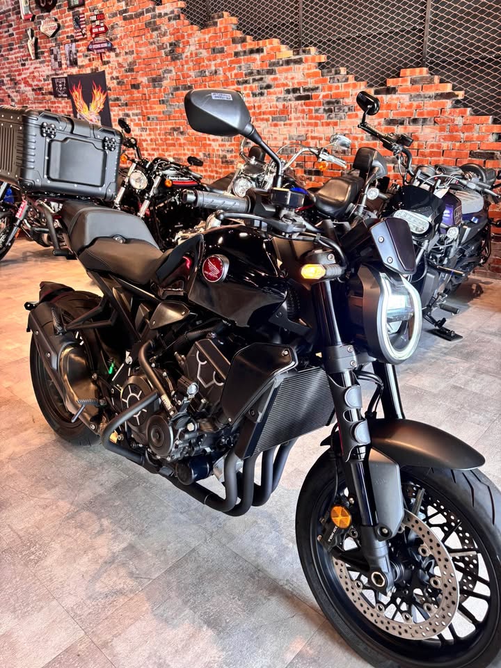 HONDA CB1000R+ ABS TCS