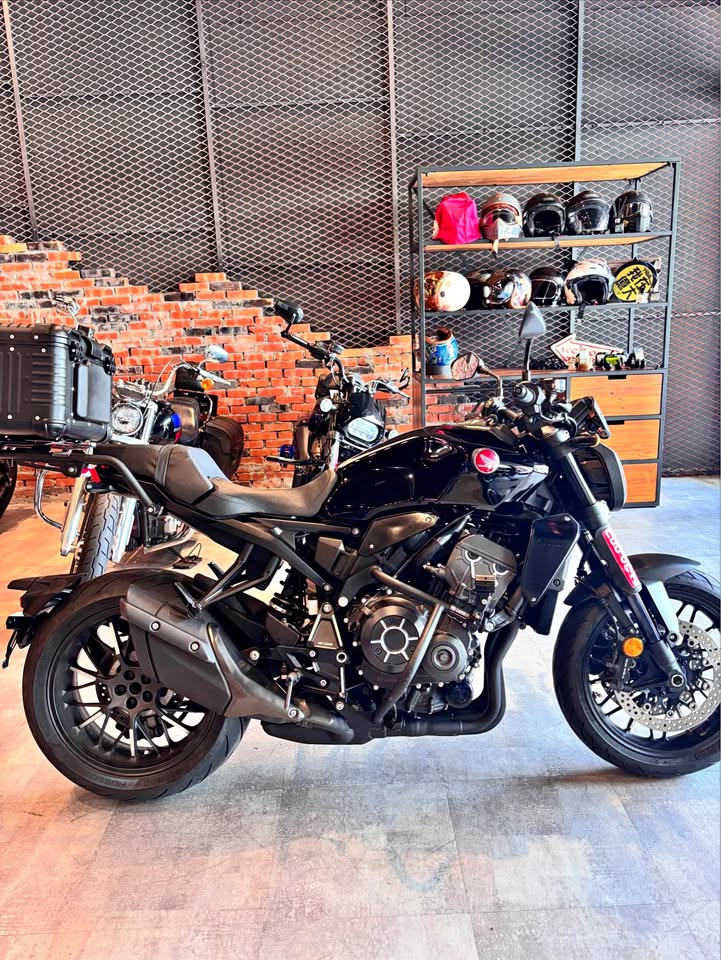 HONDA CB1000R+ ABS TCS