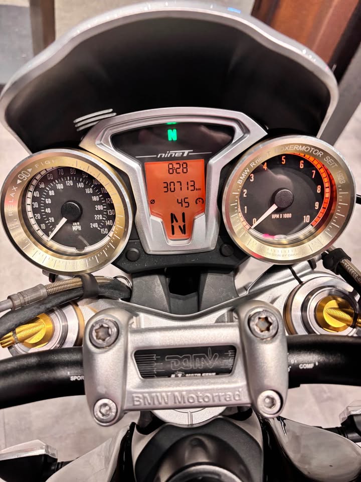 14/15 BMW R9T 標準版 汎德公司車 